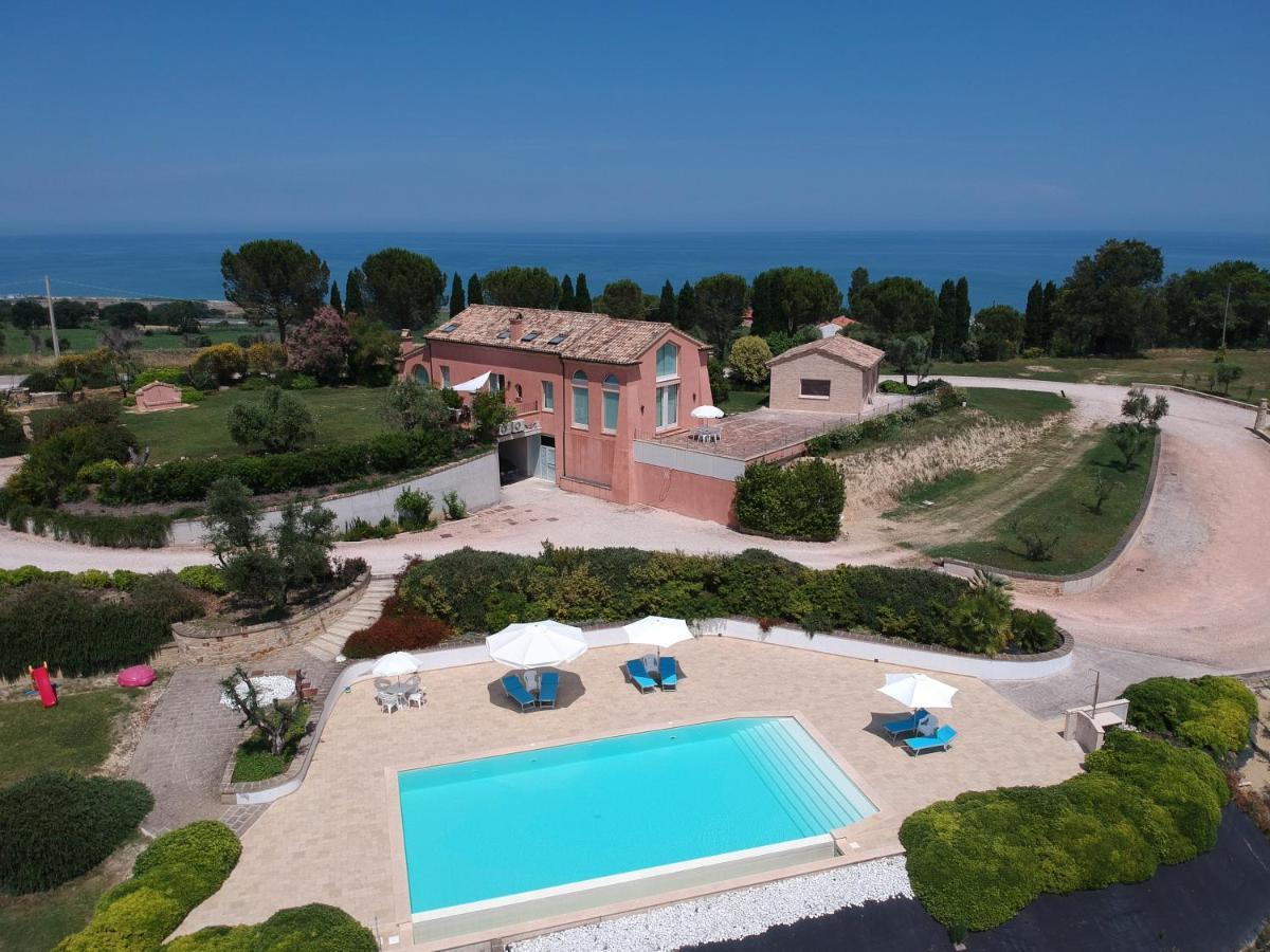 Bed and Breakfast Nontiscordardimé Civitanova Marche Esterno foto