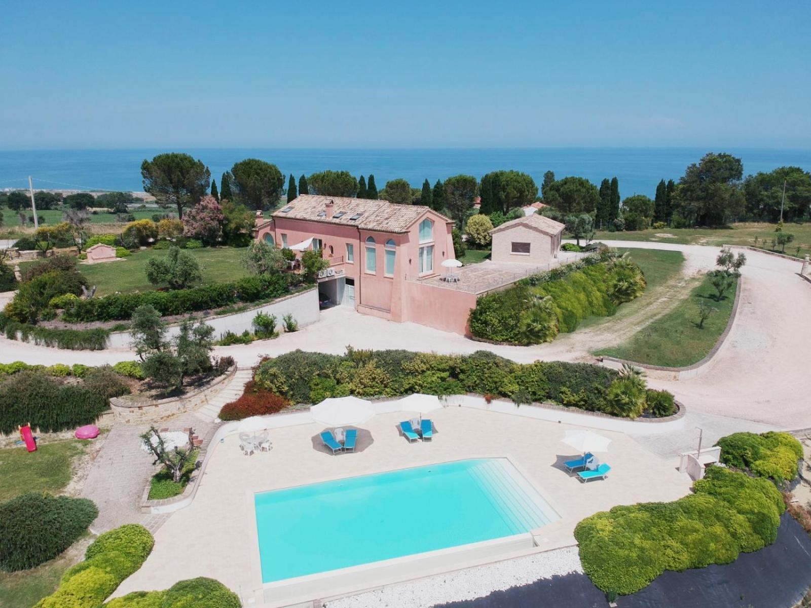 Bed and Breakfast Nontiscordardimé Civitanova Marche Esterno foto
