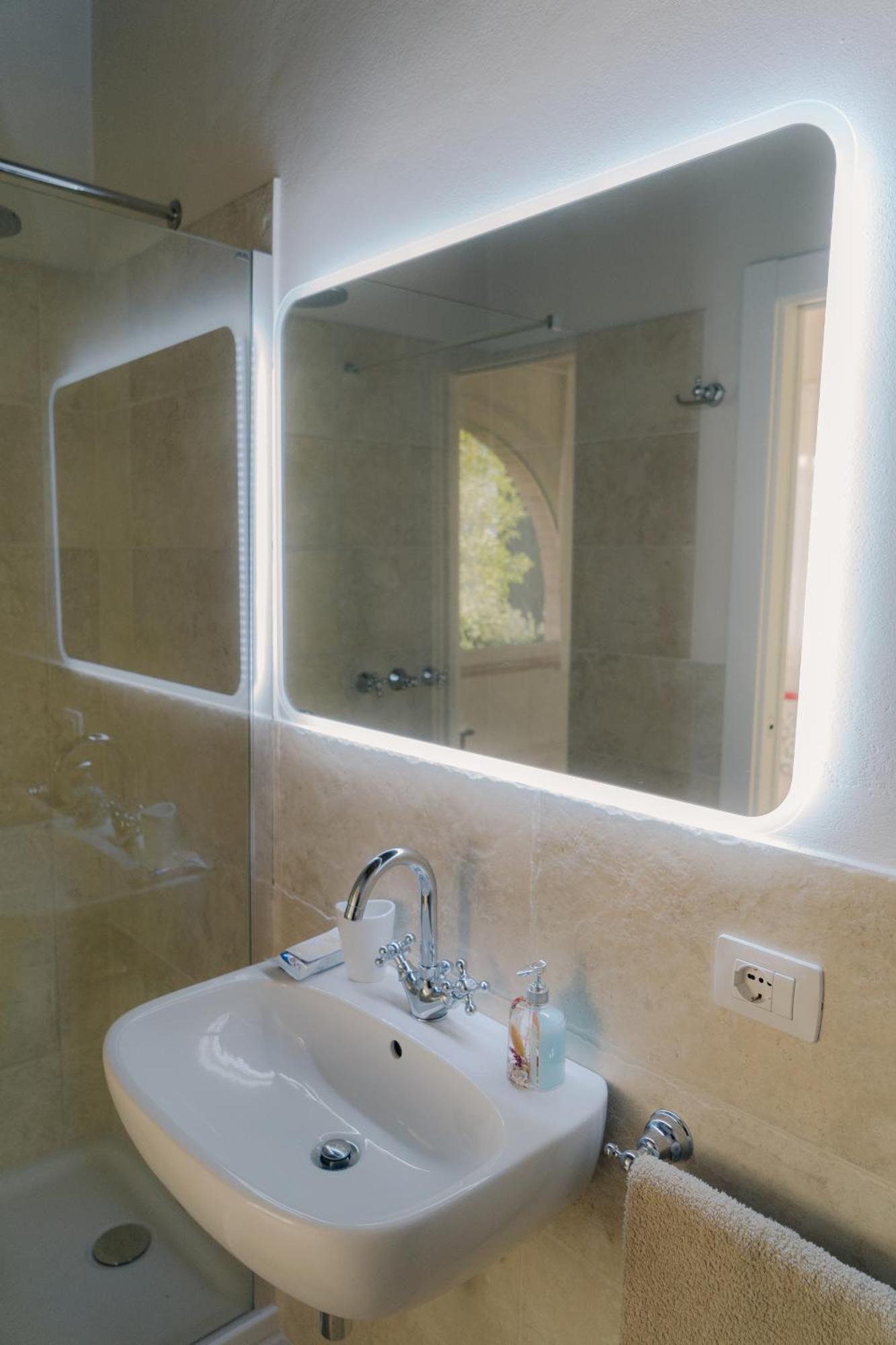 Bed and Breakfast Nontiscordardimé Civitanova Marche Esterno foto